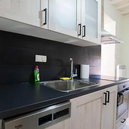 Tarik Live Traditional Apartment Ano Syros