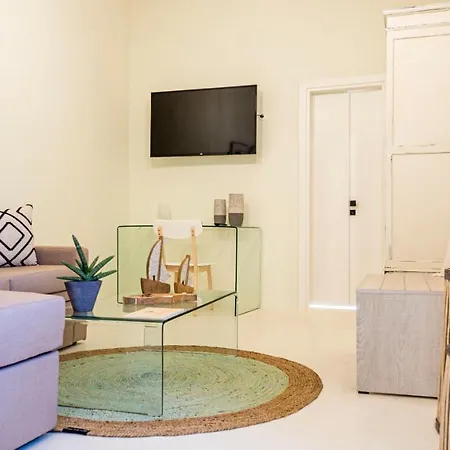 דירה Tarik Live Traditional אנו סירוס