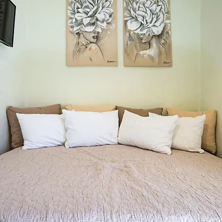 Tarik Live Traditional 아파트 아노 시로스